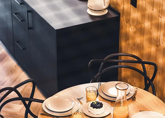 Willa Mazury Twin House *