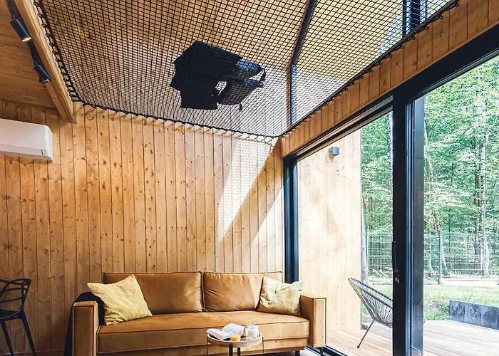 Willa Mazury Twin House