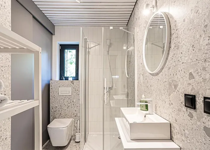 Willa Mazury Twin House *